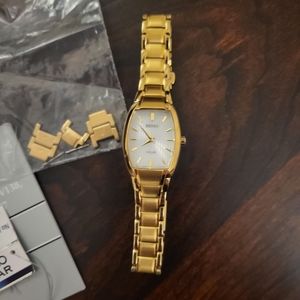 Gold Seiko Solar Watch in mint condition